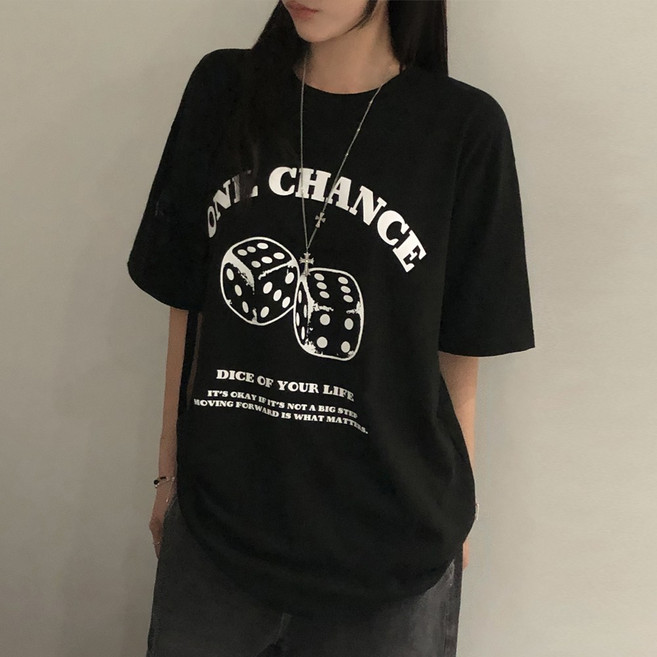 티데일리 남녀공용 다이스 프린팅 오버핏 17수 빅사이즈 라운드 반팔 티셔츠
