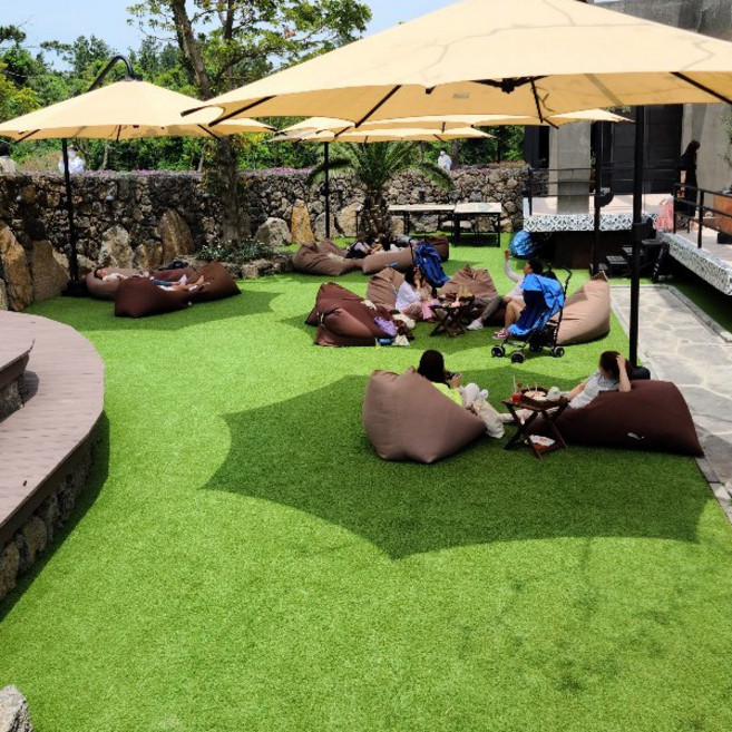 지오그린 인조잔디 매트 롤 시공 옥상 마당 조경 2mX33m, 1개, 조경/28mm(일반형고밀도), 폭2m x 길이10cm