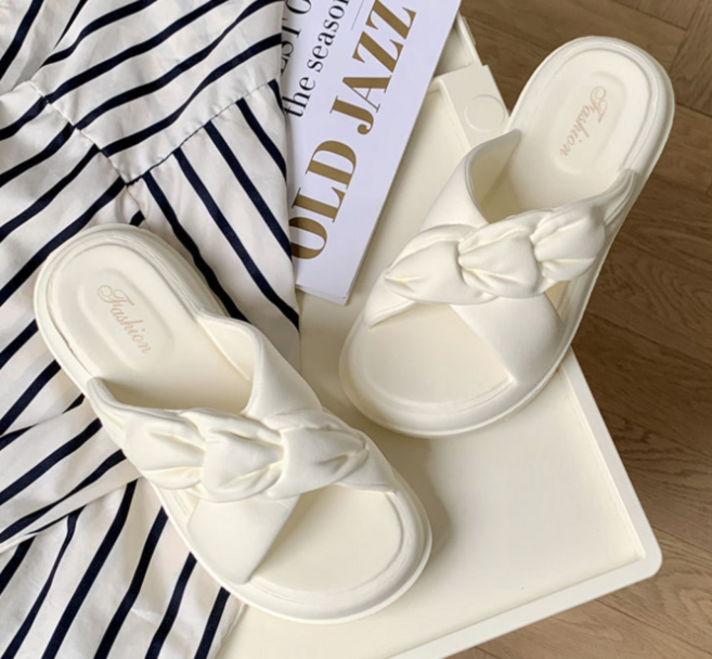 오럭스 가볍고 발편한 키높이 통굽 신발 푹신한 쿠션 사무실 가정 여름 해변 여성 구름 슬리퍼