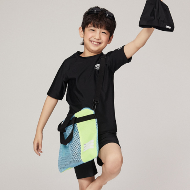 아레나 키즈 스타트 남아동 래쉬가드 4부 세트 키트 A4BB1KB02BLK