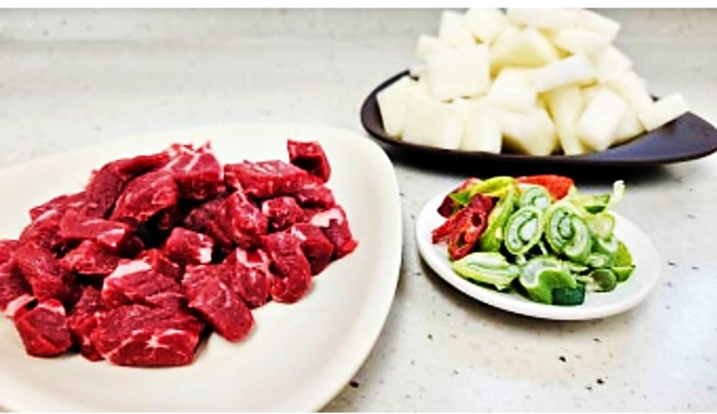 청정 완전 국내산 100% 한우로 제대로 끓인 소고기무국550g 10개 총5.5Kg 대박, 550g