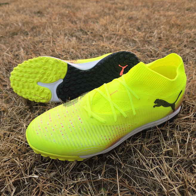 푸마 남성풋살화 퓨쳐8 프로케이지 TF 국내매장판정품