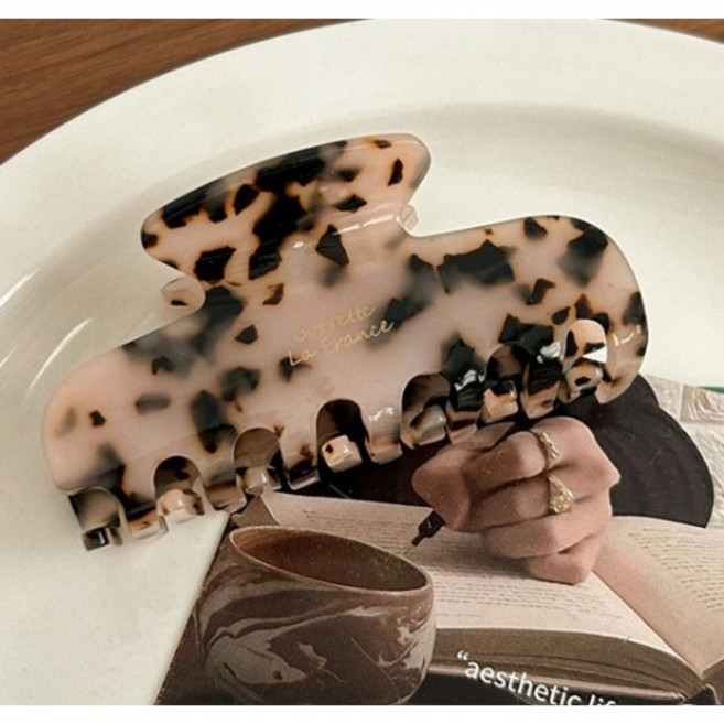 BEAGLE 法式簡約醋酸髮夾 8CM 大號鯊魚夾 後腦勺公主頭半髮夾