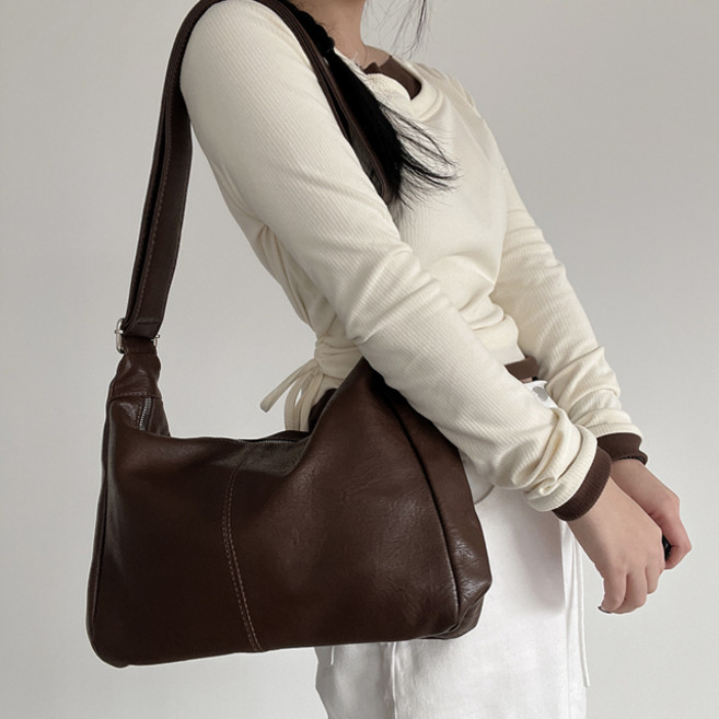 포인바이수 데일리 심플 부드러운 레더 숄더 크로스백