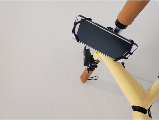 실리콘 간편 탈부착 자전거 유모차 킥보드 휴대폰 거치대, 1개, 블랙