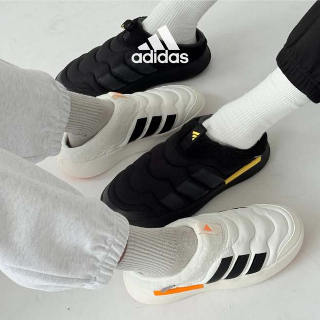 [예쁘다 너] 아디다스 정품 여성 커플패딩신발 아디퍼프뮬