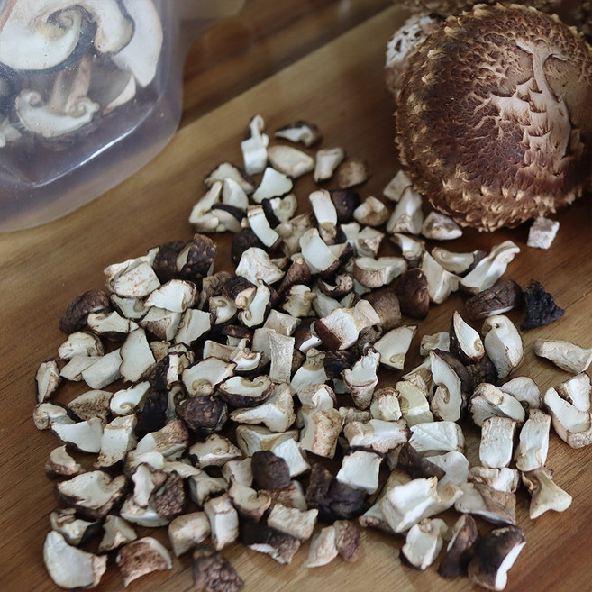 dbfresh 말린 송화고버섯 슬라이스 칩 농장직송, 1개, 12.말린 송화고버섯 [칩] 100g