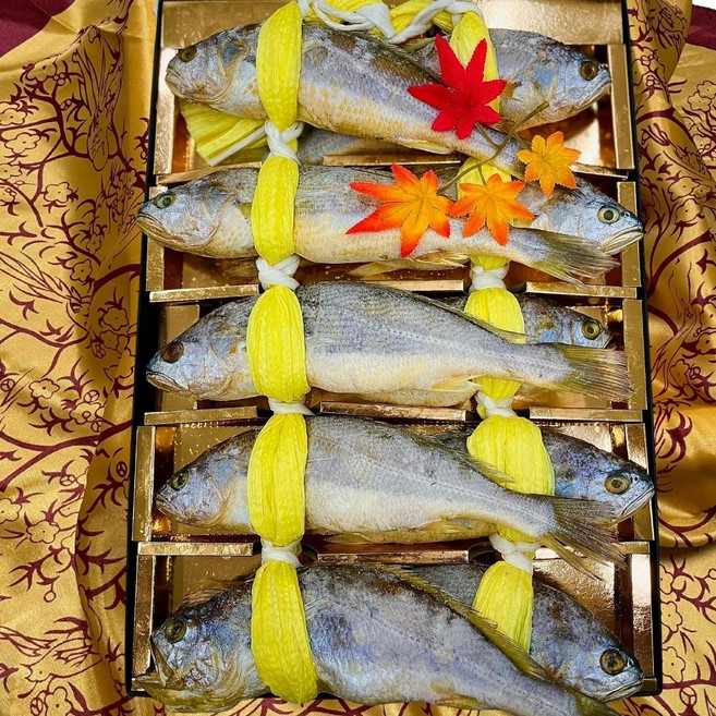 영광 법성포 굴비 특왕딱 이바지 10미 26cm내외 프리미엄 선물세트 제수용 예단용 명절 최고급 어르신선물, 1세트