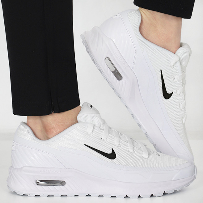 나이키 에어맥스 비아 남성 운동화 화이트 데일리 신발