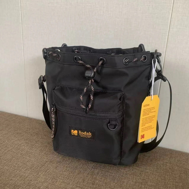 코닥 드로우 스트링 스몰 버킷백