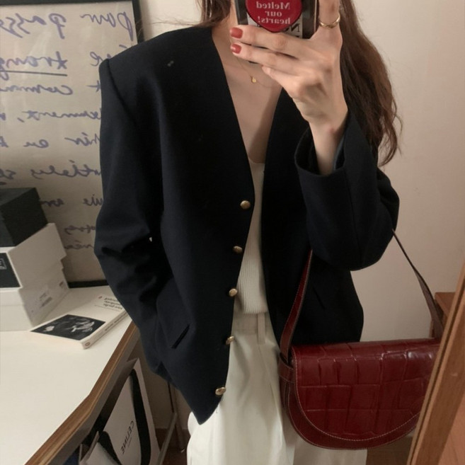 여성용 말톤 골드버튼 노카라 브이넥 스탠다드핏 자켓