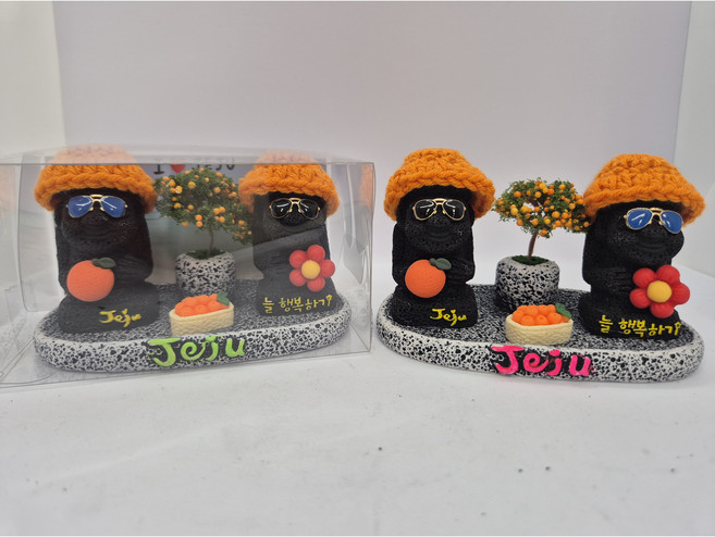 Jeju(제주) 돌하르방 문(감귤) 무(동백) 장식인형(늘 행복하기) 13cm x 7cm