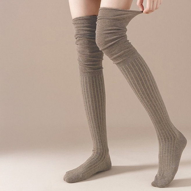 다리 길어 보이는 여성용 트렌디 루즈핏 오버니삭스