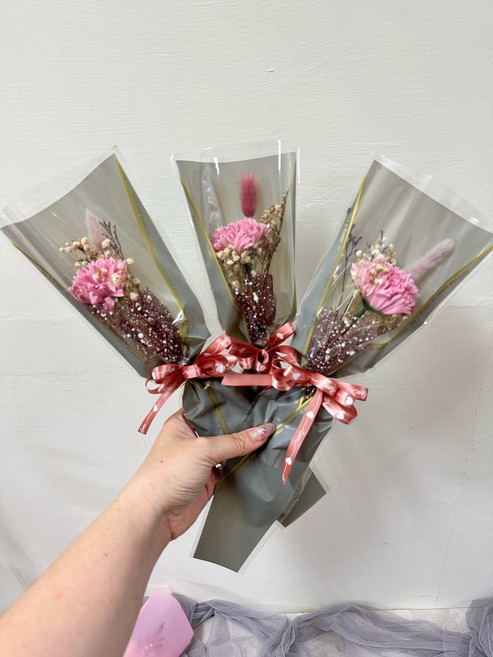 乾燥花小花束, 紫灰色