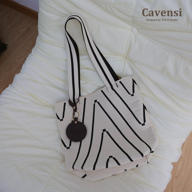 Cavensi 針織水桶包 藝術感條紋 肩背包