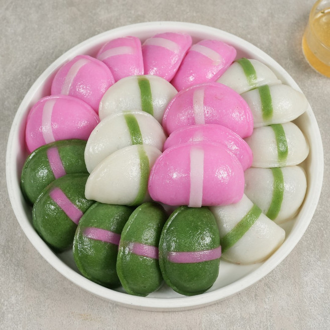 [주신] 굳지않는 달콤 쫄깃한 반달떡 바람떡 세가지 맛 쑥 고구마 백미, 2kg, 1개