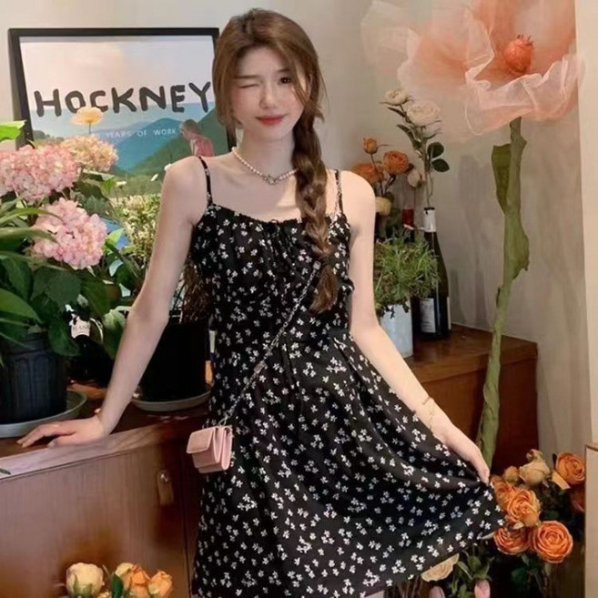 DFMEI 碎花修身吊帶連衣裙女裝夏季新款法式復古小個子短裙黑色裙子