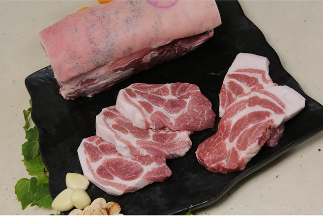 [농협안심한돈] 천지영농조합 국내산 제주돼지 목살(1kg 냉장), 1개