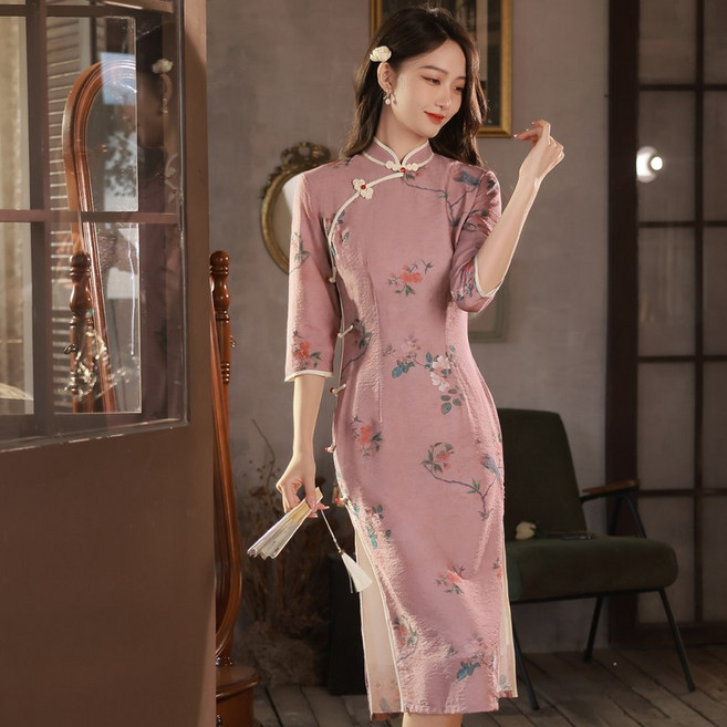 清新優雅復古旗袍洋裝，粉色印花中長版，日常穿著, 單色