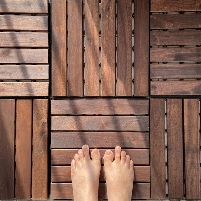 낭만가득 다크브라운 일자형 6슬롯 10장 조립식 원목 데크 타일 베란다 마루 룬넨 이케아호환, 1개, 다크브라운 6슬롯 10장