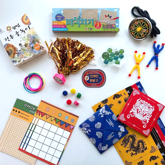 민속놀이세트 전통 게임 전통놀이 세트 딱지 제기 팽이 윳놀이 선샤인마켓, 1세트, 올인원 10종