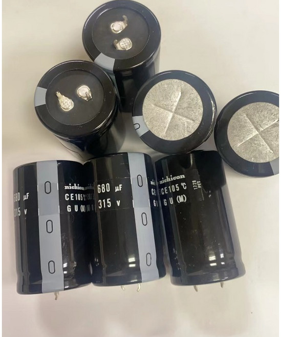 NICHICON 680uF/315V 105 C 鋁質電解電容 牛角(SNAP)電容, 1個