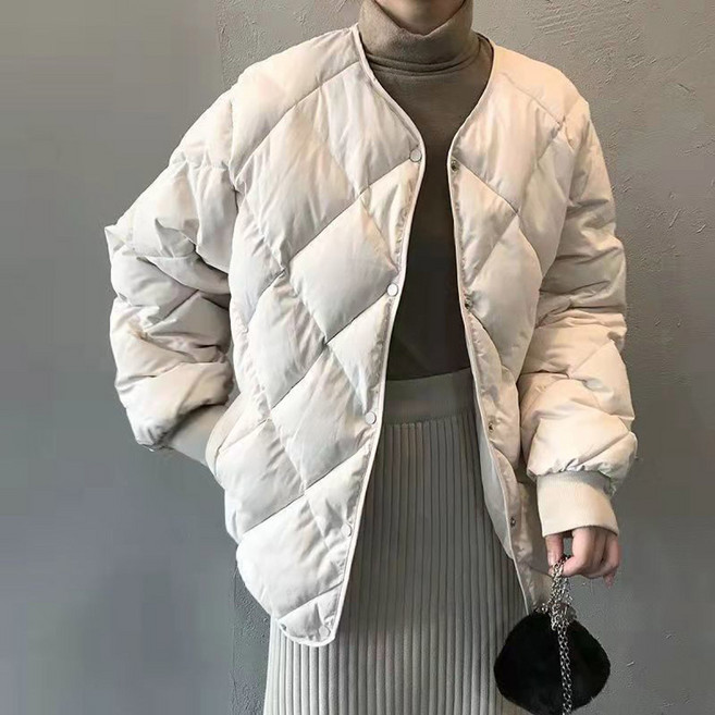 MYSEASON 女款無領鑽石絎縫科技羽絨外套