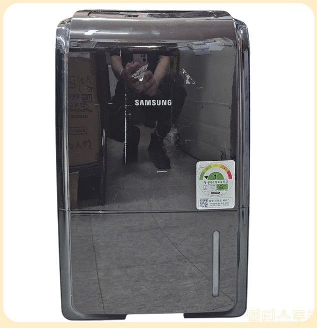 (중고) 삼성제습기 AY120FBVADFD 작동잘됩니다. 13L JU0528AY13