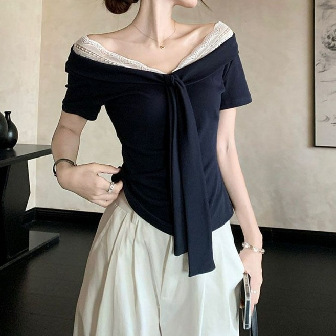 아이엠몽 여성 슬림핏 오프숄더 레이스 배색 롱 리본 타이 반팔 티셔츠