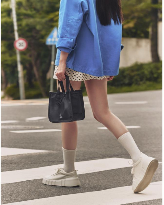 헤지스 아이코닉 블랙 나일론 미니토트백 YMHJBA6EE20BK