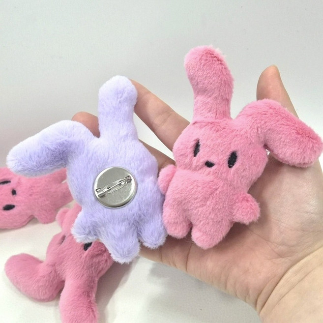토끼 털인형 브로치 귀여운 가방 장식 어린이집 백꾸 액세서리