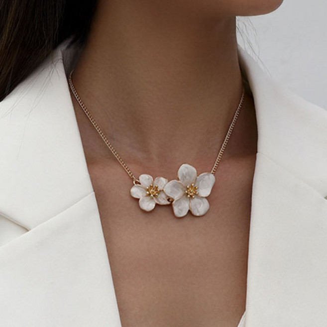 티큐 여성 페스티벌 파티 행사 플라워 팬던트 골드 체인 목걸이 A2116