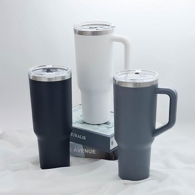 (3개임)1.12L 대용량 텀블러 빨대 손잡이 텀블러 보온보냉 더운여름 추운겨울 3개상품 번갈아쓰기 좋은 아이템, 1개, 블랙+블랙+그레이