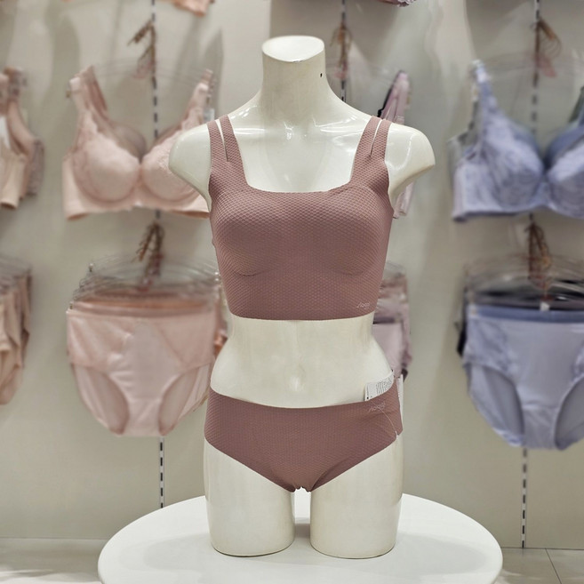 [국내매장 정품] [트라이엄프] 슬로기 제로필 플로우 무봉제 심리스 탑 런닝 브라렛 노라인 팬티 세트 F88R405 H2 682946