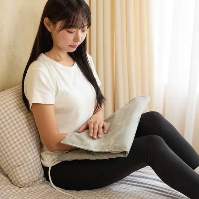 한일의료기 프리볼트 전기 온열 찜질기 원적외선 찜질팩 복부 배 허리 무릎 어깨 찜질매트, 라이트 그레이