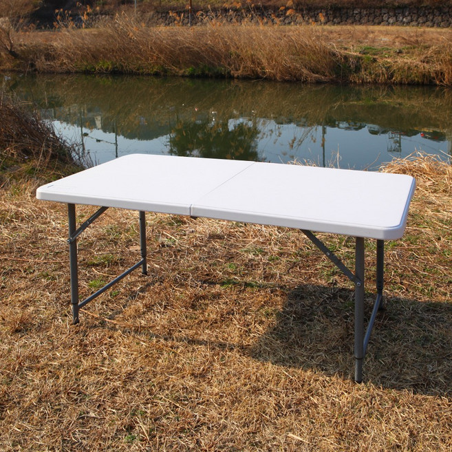 브로몰딩 다리 접이식 야외용 테이블 1220 x 610 x 740 mm, 화이트