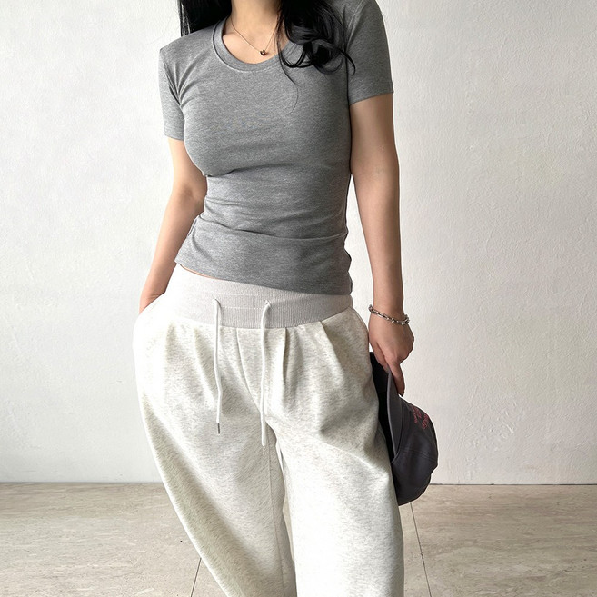 네모엔룩 글램슬림핏 여성용 베이직 인생템 U넥 V넥 이너 레이어드 슬림핏 반소매 티셔츠