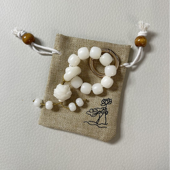 복을 부르는 행운의 키링+전용파우치, 1개, 염주(화이트)+전용파우치