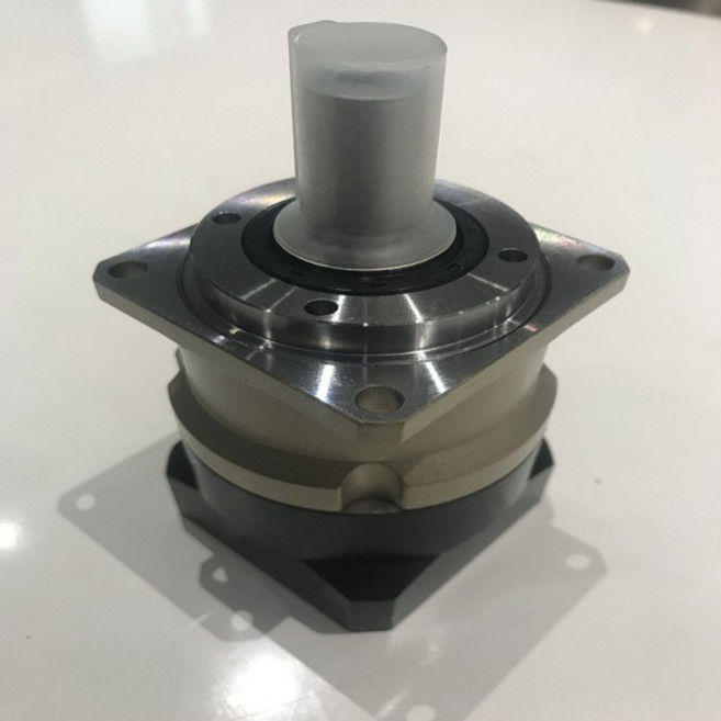 고정밀 헬리컬 기어 감속기 유성 1단계 비율 3:1 ~ NEMA23 스테핑 모터 입력 샤프트 8mm용