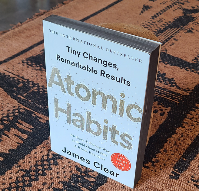 Atomic habits special edition (black), YB