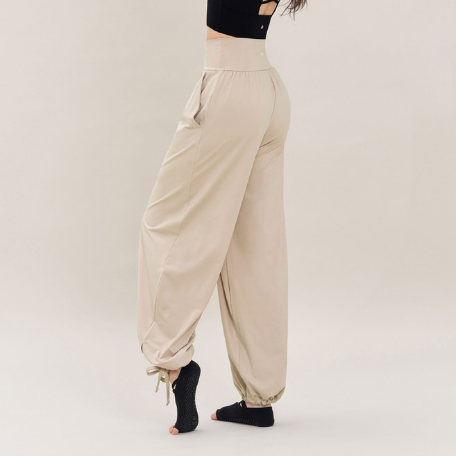 스컬피그 소프텍스 투웨이 하렘 팬츠 오트베이지 SWP25006-04