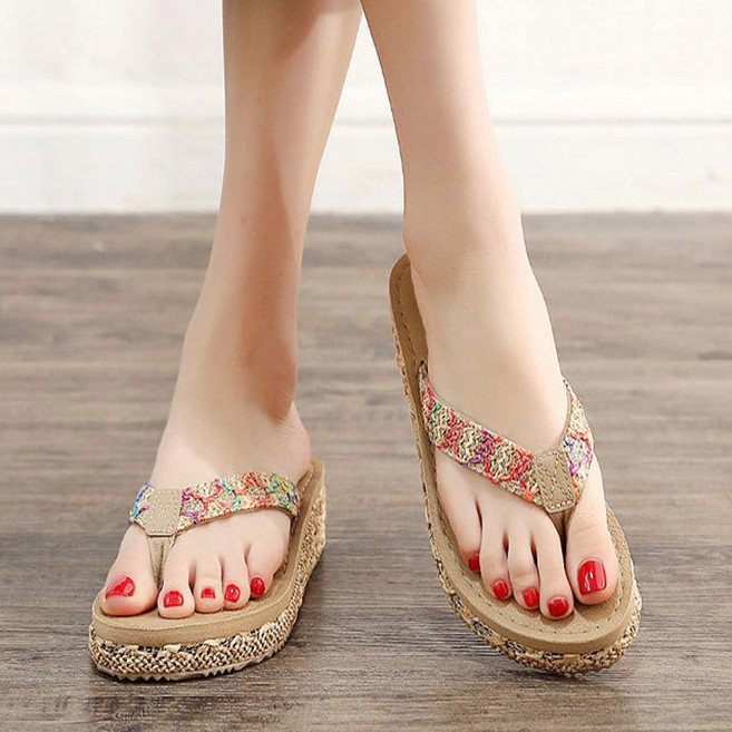 베리슈 여성 발편한 쿠션 키높이 여름 보헤미안 쪼리슬리퍼 통굽 조리샌들