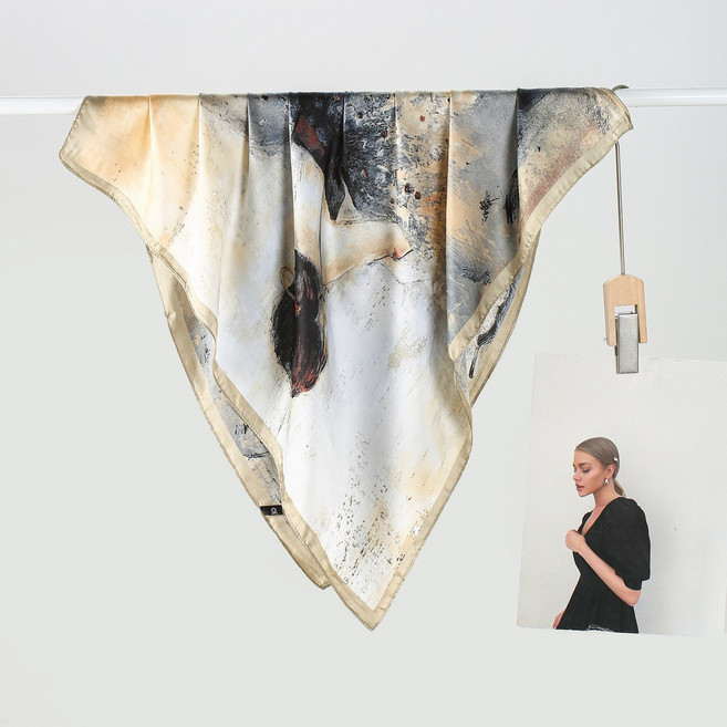 플라카 MD추천 2025 실크사각스카프 [ 스카프링증정 ]