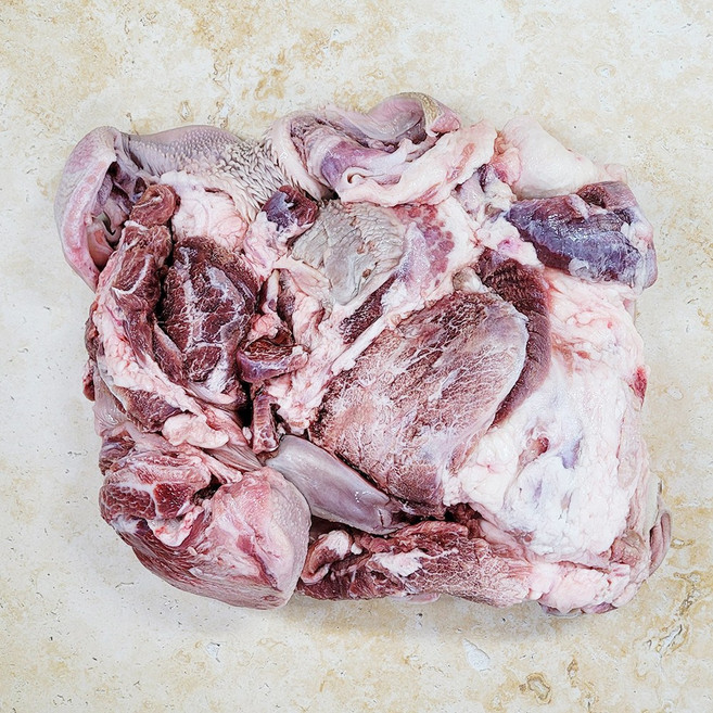 한우 소머리 반마리 4.5kg이상 우설 반개 포함 잡뼈 증정, 1개, 잡뼈 미포함