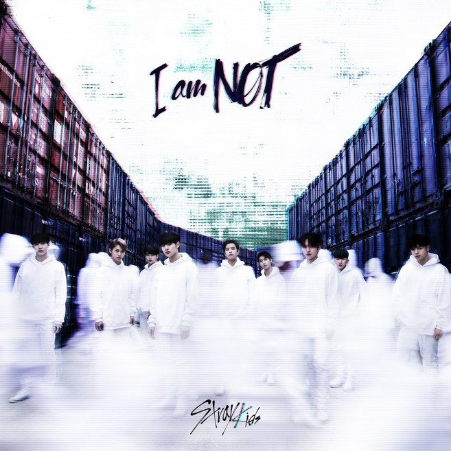 스트레이키즈(StrayKids)-미니1집[I am NOT], Random