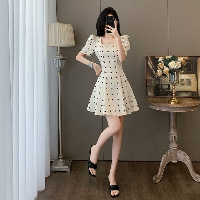 여름 여성 스퀘어넥 원피스 고급스러운 프렌치 도트 미니 스커트 캐주얼 반팔 미니 원피스 LCL