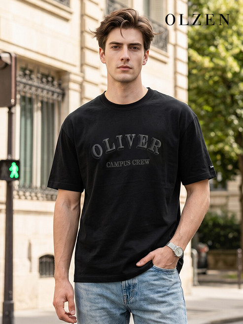 올젠 남녀공용 올리버 캠퍼스 그래픽 반팔 티셔츠 (ZMD2TR1901_A)