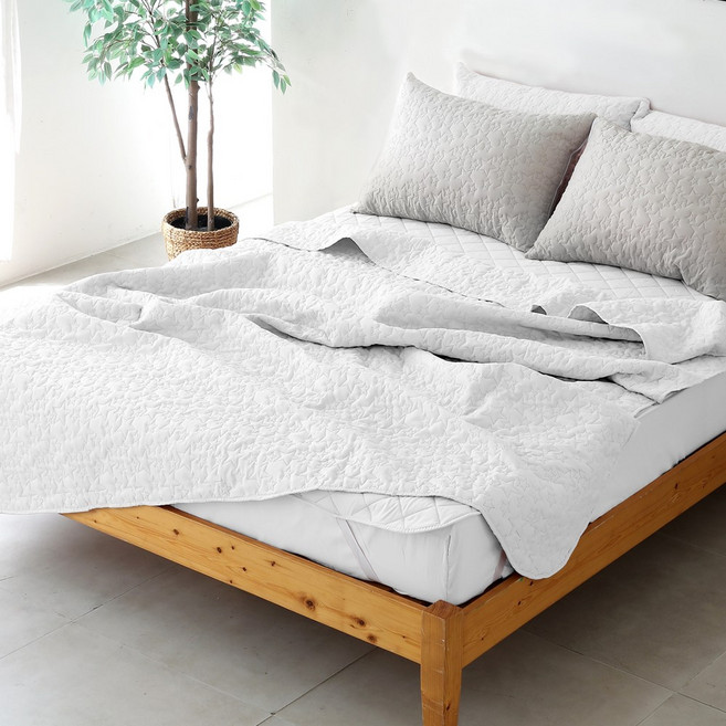 데시뉴 에센스 항균 누빔 이불겸 침대 스프레드, 화이트