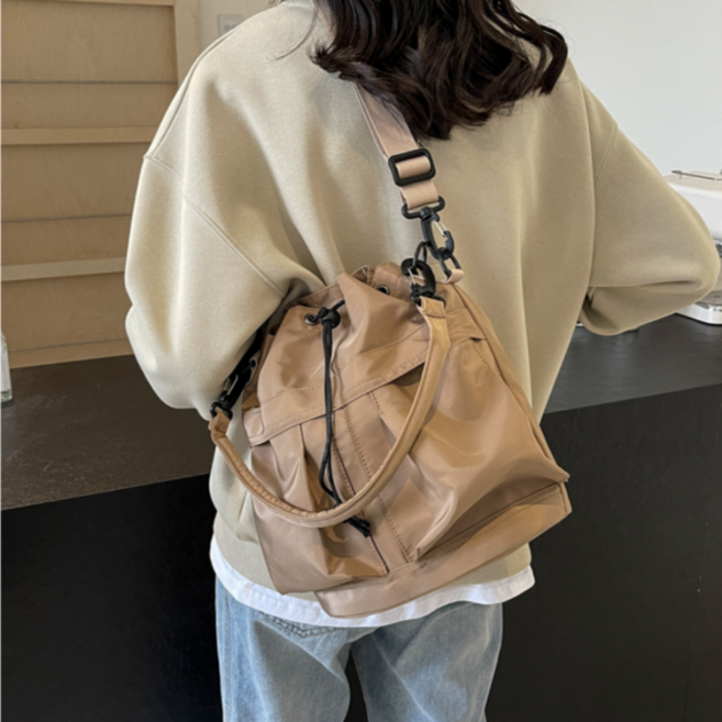 여성용 대용량 캐주얼 데일리 나일론 크로스백 숄더백
