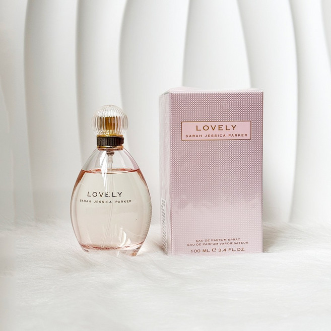 Sarah Jessica Parker Lovely 女性淡香精, 1組, 100ml